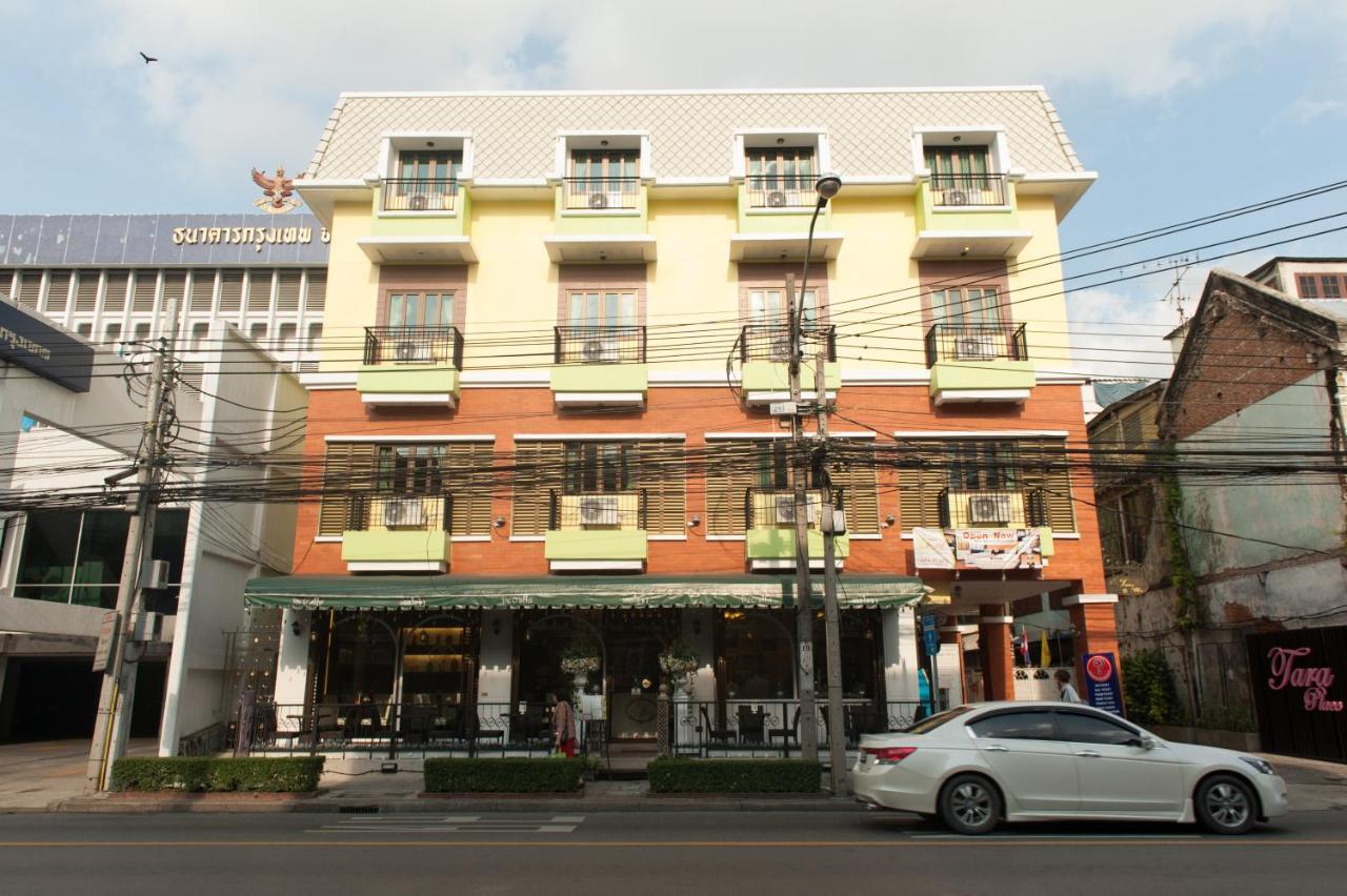 Tara Place Hotel Bangkok Exterior foto
